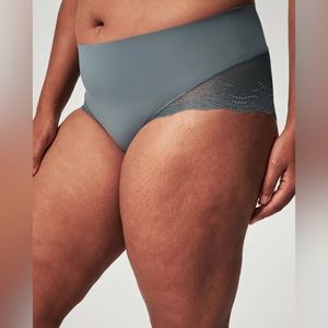 NWT Spanx‎ Undie-tectable® Lace Hi-Hipster Panty